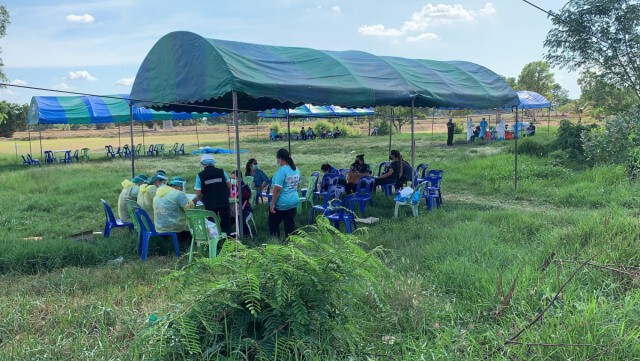ติดเชื้อพุ่ง กักตัวชาวบ้านสระภูกลุ่มเสี่ยง ตรวจ Swab นับพัน