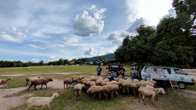ร้านคาราวานแคมป์ปิ้ง-ฟินเหมือนอยู่ตปท.