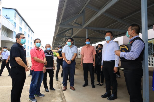 ผู้ว่าโคราช นำทีมปูพรมตรวจแคมป์แรงงานต่างด้าว