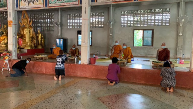 วิสาขบูชา วัดบ้านตูมงดกิจกรรมทางศาสนา ป้องกันโควิด
