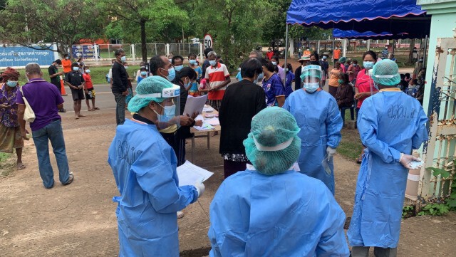 ผวาโควิดหนัก เสียชีวิตอีก 1 ราย ชาวบ้านกว่า 3,400 คนแห่ตรวจหาเชื้อ