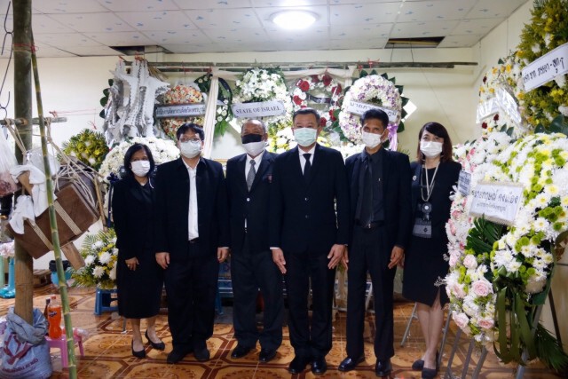 นายกรัฐมนตรี ส่งพวงหรีดเคารพศพ แรงงานไทยเหยื่อสงคราอิสราเอล