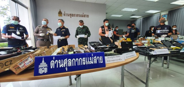 จับอาวุธสงครามมูลค่ากว่า4ล้านจ่อส่งเข้าเพื่อนบ้าน