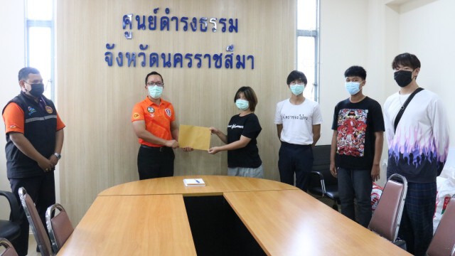 เยาวชนโคราชขอคืนทางเท้าผลกระทบจากโครงการสายไฟลงดิน