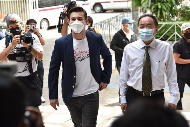 "จอห์น วิญญู" รับทราบข้อกล่าวหา หมิ่น "นายกฯ" โพสต์ทวิตเตอร์ ระบุทุจริต แซะ7 ปี พูดด้วยบริสุทธิ์ใจ