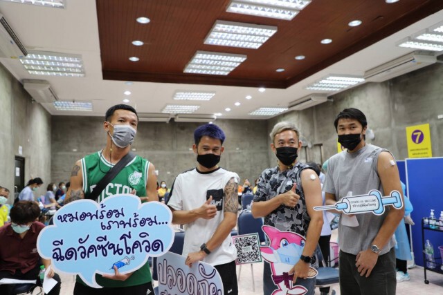 เดินหน้าฉีดวัคซีน 2 วันคึกคักตั้งแต่เช้ายันค่ำ