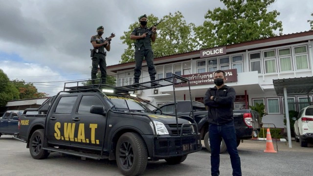 แปลงโฉมรถตำรวจเก่าเป็นรถหน่วยสวาทพร้อมใช้งาน