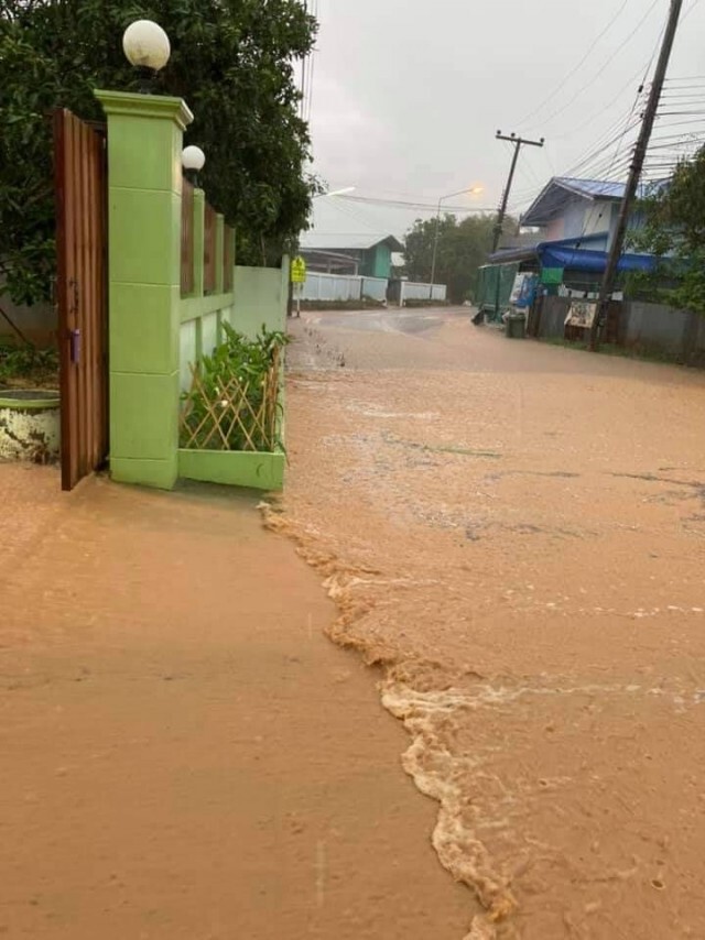 ฝนกระหน่ำ"พบพระ"-สั่งรับมือน้ำป่าไหลหลาก