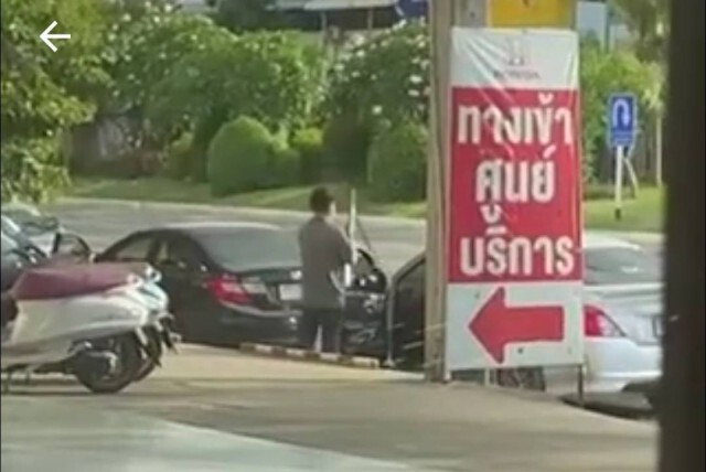 ง้ออดีตภรรยาไม่สำเร็จ-ยิงใส่รถ2นัดเจ็บสาหัส