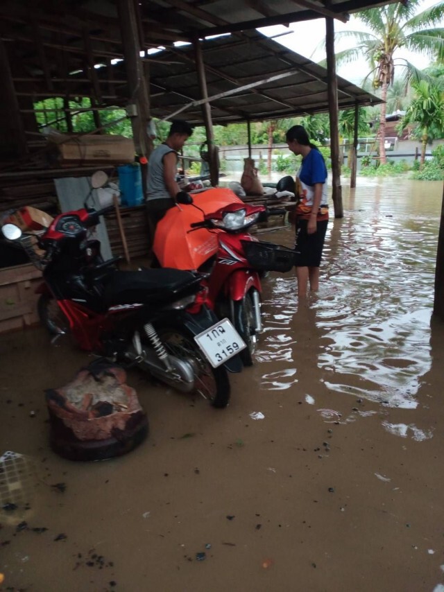 ฝนกระหน่ำ"พบพระ"-สั่งรับมือน้ำป่าไหลหลาก