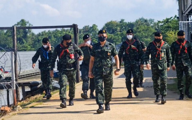 ปิดตายช่องทางธรรมชาติ ตรึงกำลังชายแดน