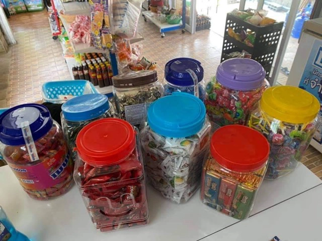 ถูกหลอกขายลูกอม 9 กระปุก เกือบ 3,000 บาท