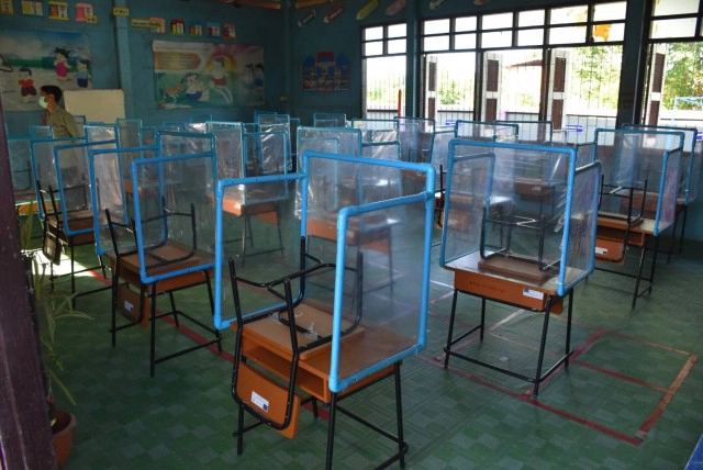 เข้มเปิดเทอมวันแรกงดเดินเรียน-ลดเคลื่อนย้าย