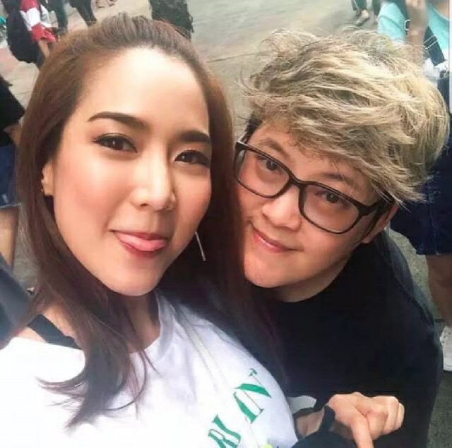 กองปราบฯ รวบแล้ว!! อาบี อดีตผู้จัดการ "จั๊กจั่น อคัมย์สิริ"