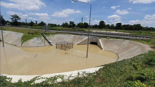 ชาวบ้านบัวใหญ่ร้องขอถนนตัดเข้าสถานีรถไฟ