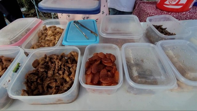 เชฟตกงานหันทำ-ข้าวเหนียวสมุนไพรห่อใบตอง