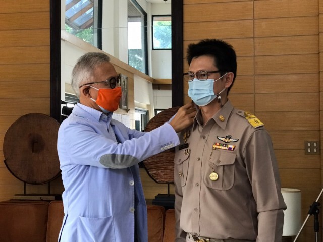 สุวัจน์ฯ ร่วมยินดีกับ "ประเสริฐ"กกต.รับรองเป็นนายกเล็กโคราช
