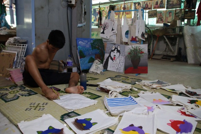 "น้องทาม"วาดภาพลงถุงผ้าขายออนไลน์-หาทุนการศึกษา