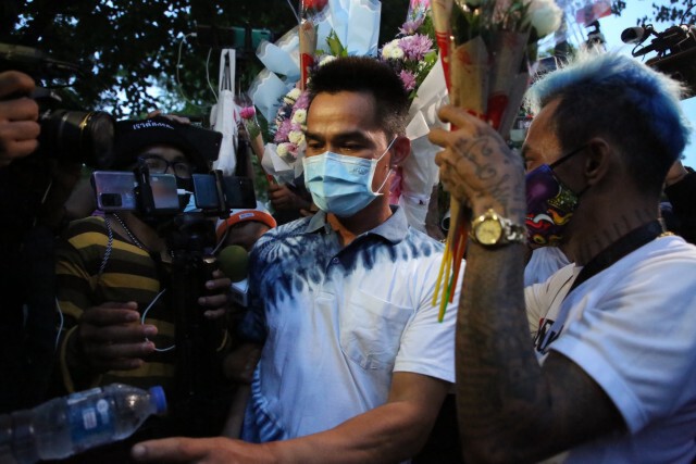 "ลุงพล"เปิดใจทั้งน้ำตาหลังได้ประกัน "ทนายตั้ม" ลั่นเตรียมแจ้งความตร.ทำเกินกว่าเหตุ