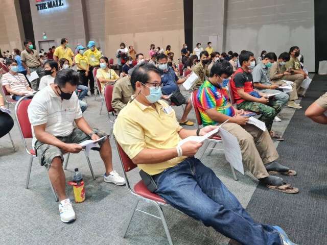 3 รพ.โคราช ประกาศขอโทษประชาชน ต้องเลื่อนฉีดวัคซีน