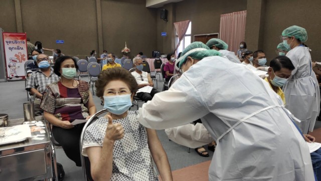 ผู้ว่าฯแพร่ตั้งเป้าสิ้นปีฉีดวัคซีน70%
