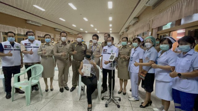 ฉีดวัคซีนปชช.กลุ่มเสี่ยงวันแรก แน่นอบจ.หนองคาย