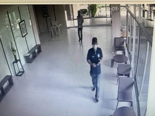 "รังสิมันต์ โรม" ผวาถูกชายลึกลับบุกคอนโด ปมอภิปรายตั๋วช้าง