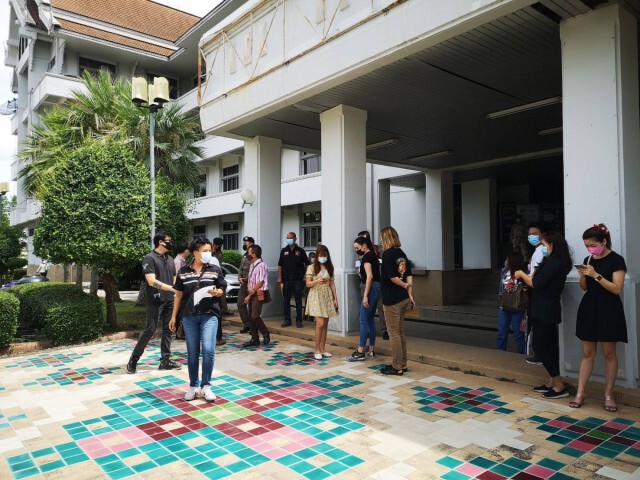 ยื่นหนังสือขอเปิดร้านตามปกติ-จ่ายชดเชย