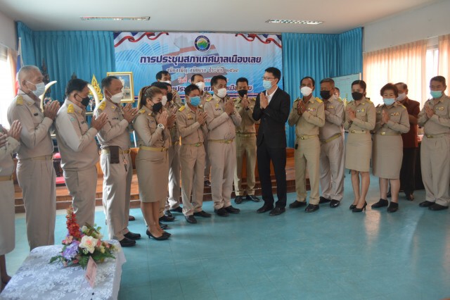 ทม.เลยเปิดแถลงนโยบายพร้อมสร้างตลาดสี่มุมเมือง