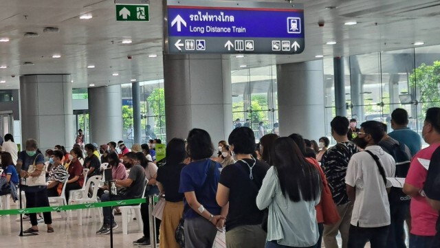 อนุทิน ยัน ปูพรมฉีดวัคซีนได้ตามเป้า ส่งวัคซีนได้ครบ