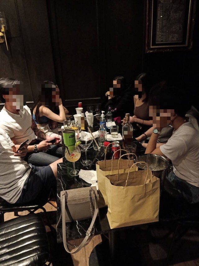 ศาลสั่งจำคุก 1 เดือน 31 นักดื่มไม่สนโควิด เปิดร้านจัดปาร์ตี้