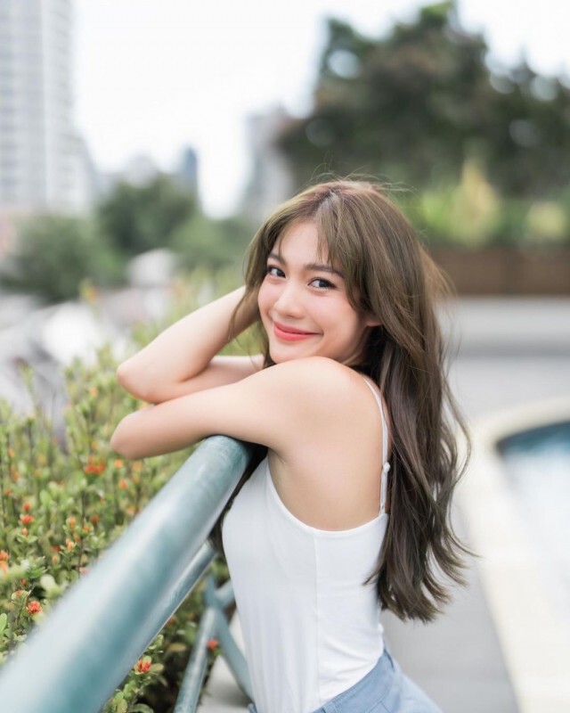"มะปราง อลิสา" ตอบชัด!! ปมดราม่าจ้างบินไปฉีดวัคซีนไฟเซอร์