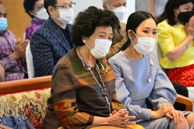 ประชาชนภาคใต้ ปลื้มปีติ ส่งประกวดผ้าลายพระราชทาน "ผ้าลายขอเจ้าฟ้าสิริวัณณวรีฯ" กว่า 200 ผืน