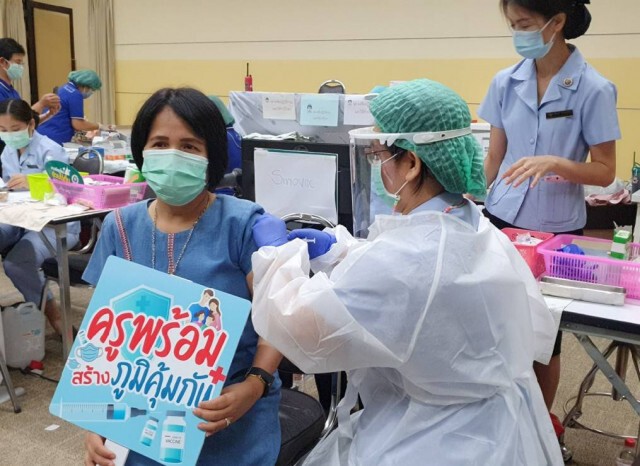 เชียงใหม่เปิดเทอมวันแรกยกการ์ดเข้มป้องกันโควิด