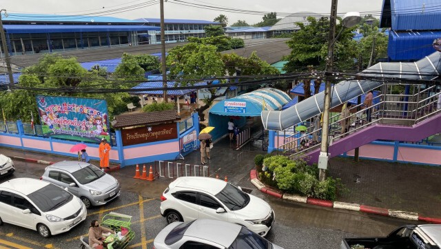 "ชุ่มฉ่ำ"รับเปิดเทอม-โรงเรียนคุมเข้มโควิด