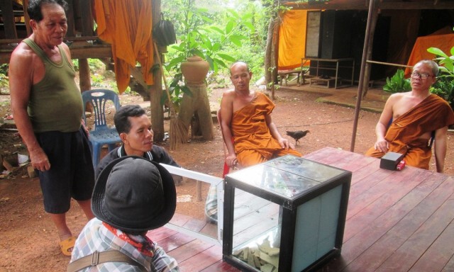 พบพระพุทธรูปอายุกว่า 200 ปี กลางทุ่งนาใส่ในไหโบราณ