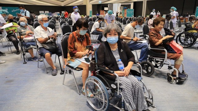 สภาอุตสาหกรรมทุ่มเงิน 40  ล้านจองวัคซีน