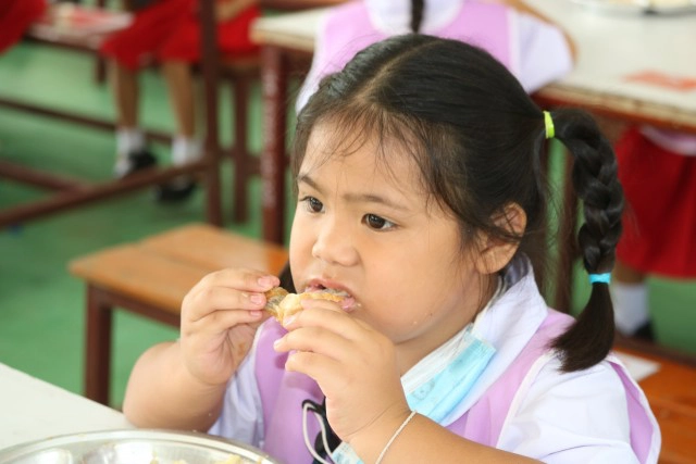 โรงเรียนโนนชัย นำร่องอาหารกลางวันเมนูที่ฉันเลือก