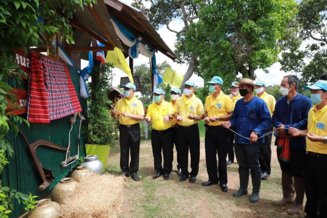 ผู้ว่าฯ ยโสธร ลงพื้นที่ขับเคลื่อนเปิดศูนย์เรียนรู้โคก หนอง นา