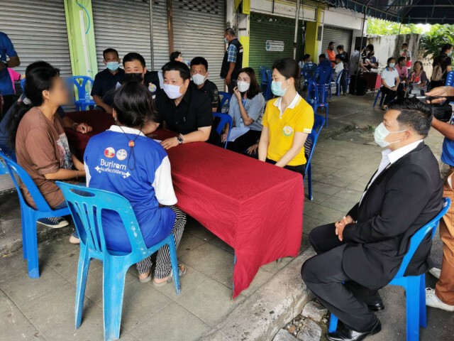 รุดช่วยเหลือหญิงวัย40ปีและลูกรวม 3 ชีวิตไม่มีบัตร ปชช.