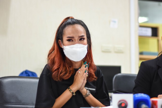 "แม่น้ำหนึ่ง" ร่ำไห้ขอความเป็นธรรม แจ้งความเอาผิดเพจนำรูปแปะลิงก์เว็บพนัน