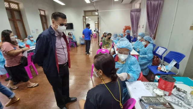 นายกเล็กนครนนท์ ไม่รอวัคซีนรัฐบาล สั่งซื้อชิโนฟาร์มโดยตรงแล้ว 1 แสนโดส