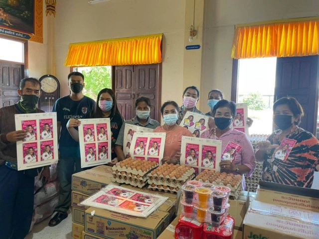 "ดิว" จัดชุดใหญ่แจกข้าวสาร-อาหารแห้ง รับผิดชอบจุดพลุทำเดือดร้อน