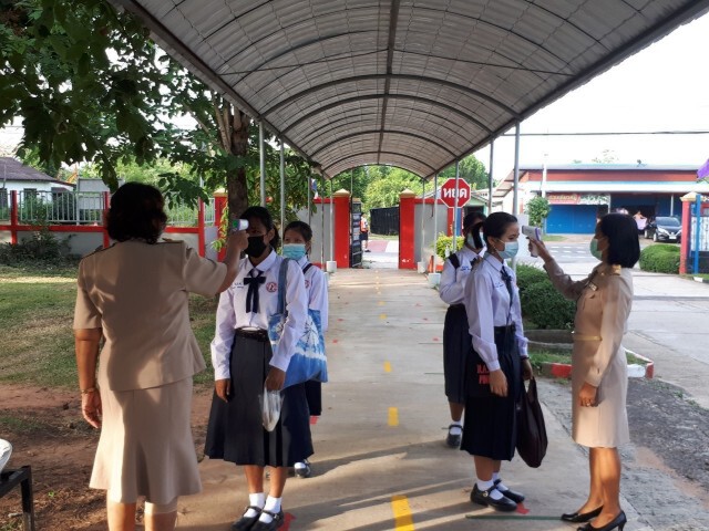 โรงเรียนป่วน ! ครูแนะแนวติดโควิด