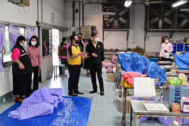 นครปฐม ปล่อยแถวติดตามมาตรการ Thai stop covid plus ป้องกันโควิด-19 ในโรงงานอุตสาหกรรม
