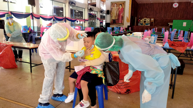 โล่งอก!ผลตรวจโควิด นร.อนุบาลกว่า400คน ยังเป็นลบ