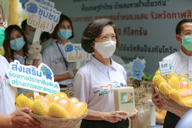 กทม. จับมือ ปตท. จัดหน่วยฉีดวัคซีนเคลื่อนที่ รุกพื้นที่คลัสเตอร์ใหญ่