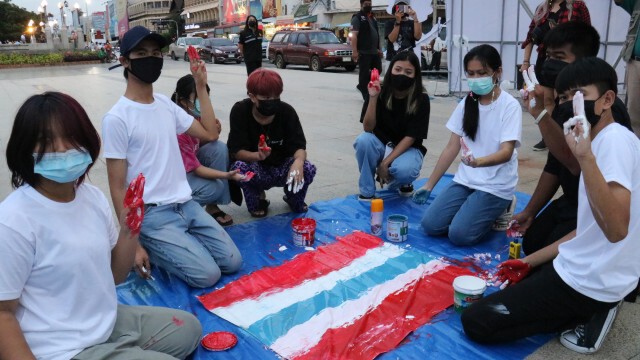 โคราชรักประชาธิปไตยยึดลานย่าโมจัดกิจกรรมรื้อระบอบประยุทธ์