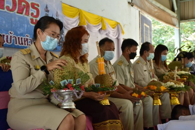 "พานไหว้ครู"หลง-หลินลับแล