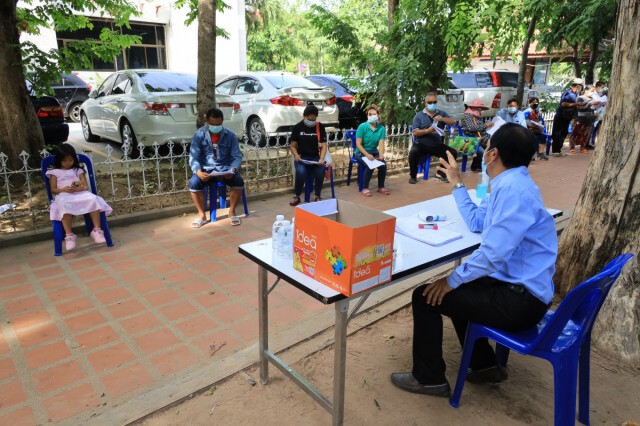 แห่สมัครขึ้นบัญชีสำรองขายลอตเตอรี่ กว่า 7,300 ราย